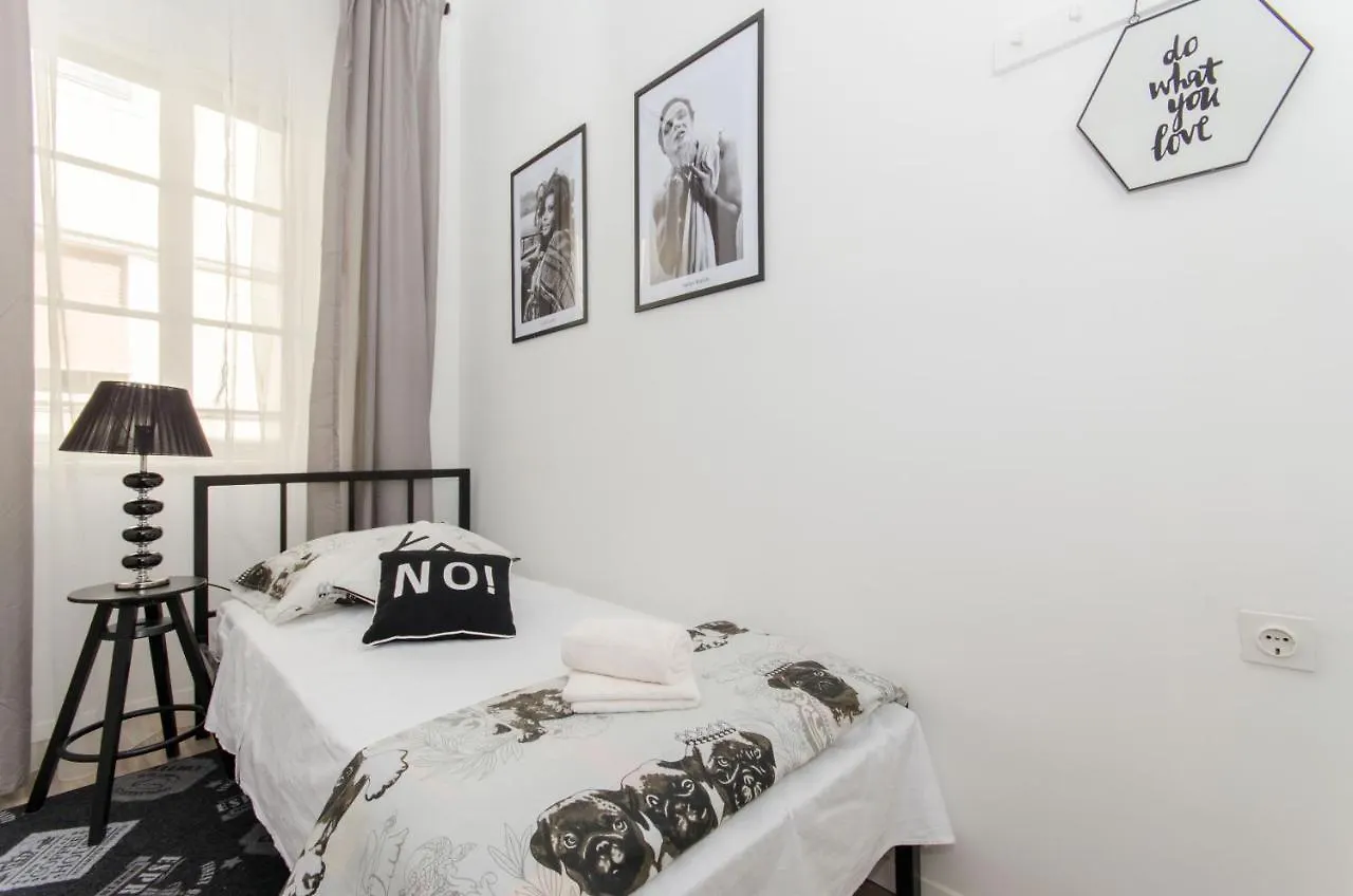 “Feel At Home” Apartment Split
