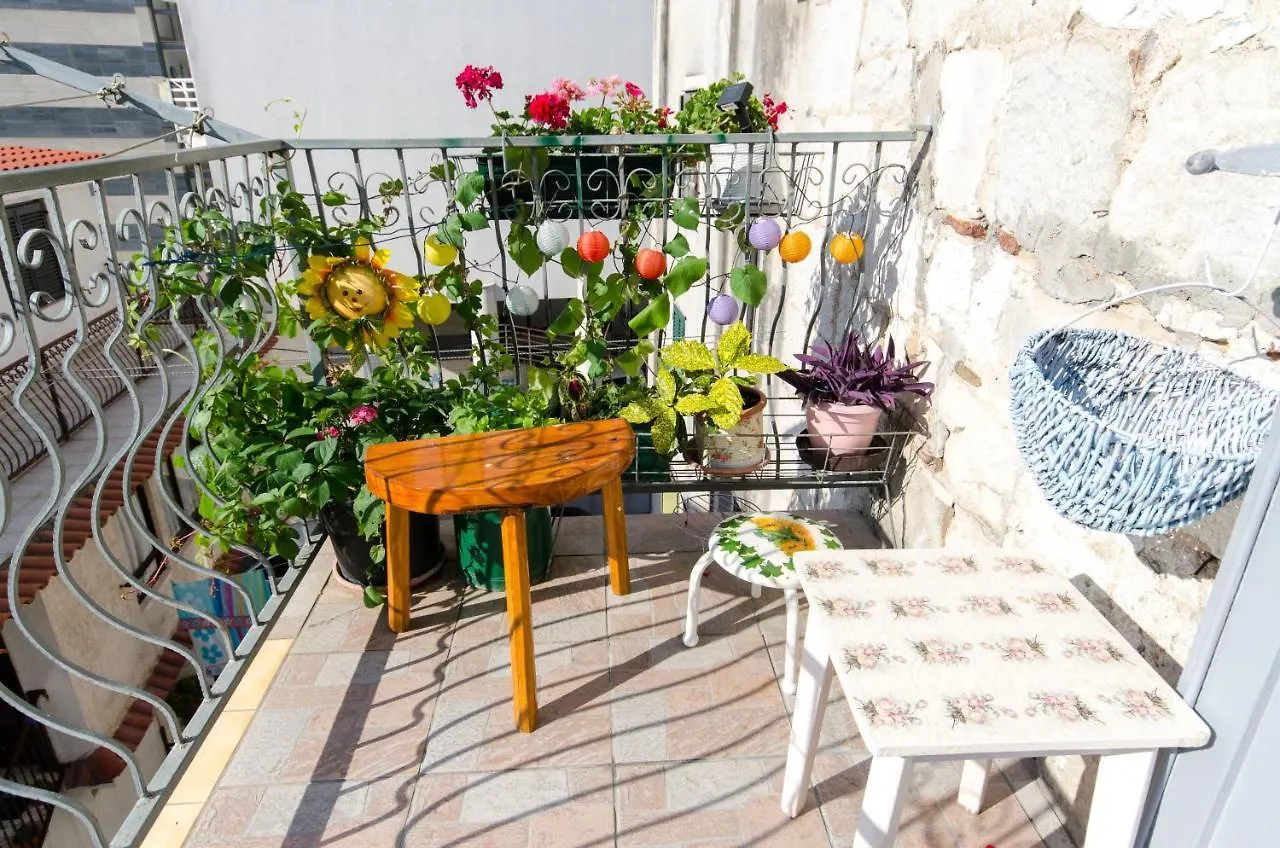 “Feel At Home” Apartment Split 0*,  Croatia
